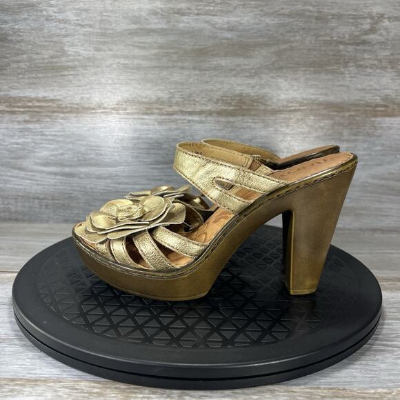 Born Womens Metallic Gold Leather Flower Pom Heeled Open Toe Sandals Size 6 - Picture 1 of 9
